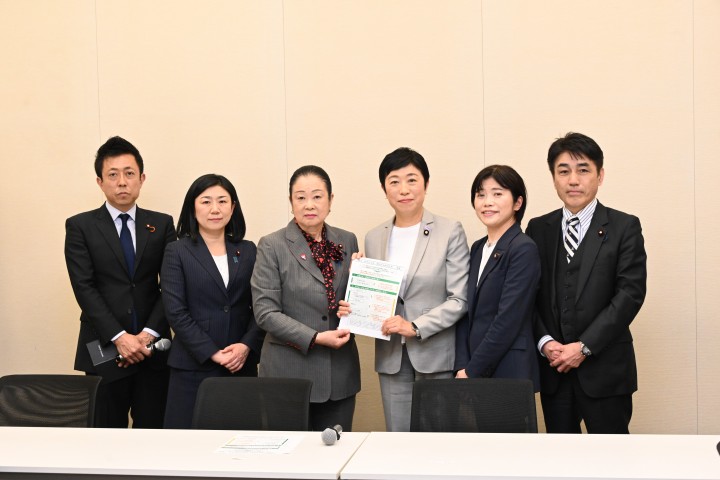 【選択的夫婦別姓実現本部】法案要綱を自民党議連に申し入れ