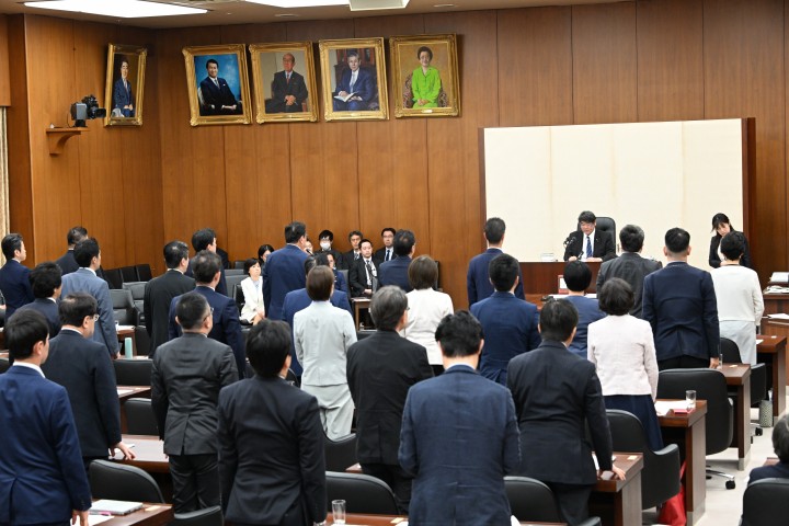 【衆厚労委】年金制度改革法案、自公立の修正案が可決