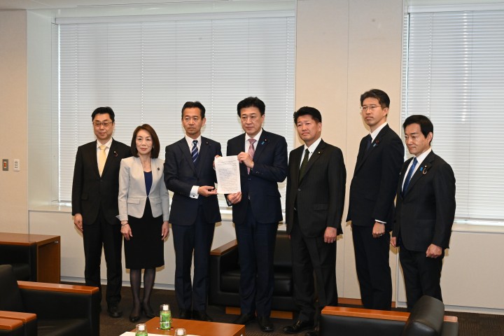 20260413防衛装備移転三原則の運用指針の見直し及び厳格化に関する提言を官房長官に申し入れ