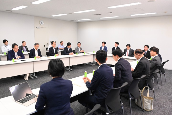 20260924 選挙運動に関する各党協議会に出席する熊谷裕人参院議員