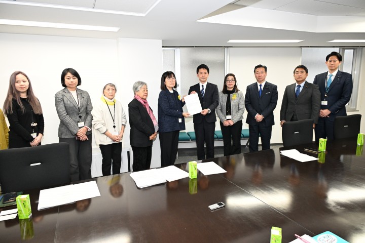 米兵による少女暴行事件に対する抗議と再発防止を求める沖縄県民大会実行委員会 要請行動
