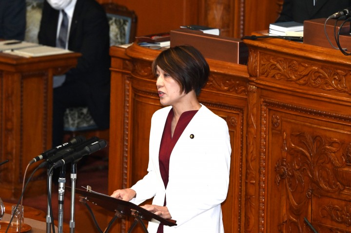 古賀千景 決算 参院本会議