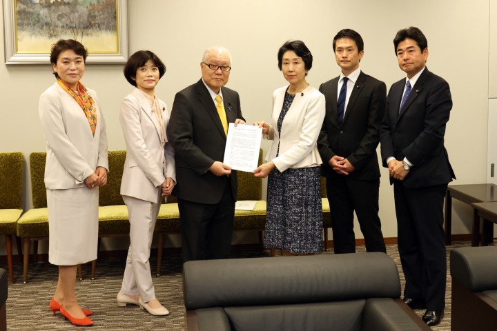 早稲田ゆき 小川淳也 山井和則 打越さく良 高木真理