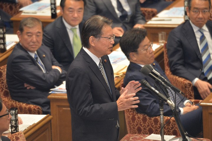 衆院予算委員会 長妻昭