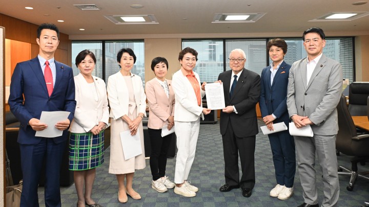 カスタマーハラスメント対策 高木真理 村田享子 早稲田ゆき 堤かなめ 西村智奈美 大西健介 井坂信彦