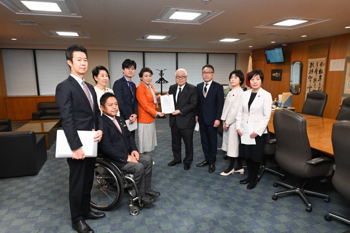 井坂信彦 高木真理 柚木道義 早稲田ゆき 横沢たかのり 打越さく良 堤かなめ 中島克仁 訪問介護の基本報酬引き下げの撤回