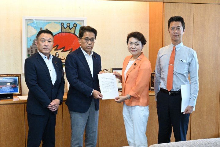 中島克仁 井坂信彦 高木真理 新型コロナウイルス治療薬に対する公費支援