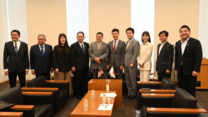 ジョハリ・マレーシア下院議長 泉健太 桜井周 塩村あやか 青山大人 太栄志