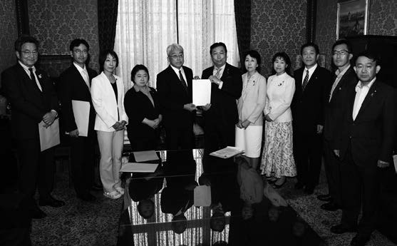 2023.6.15 車内置き去り防止法案を衆議院に提出