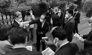2023.3.6 東日本大震災復興対策本部が現地視察し、福島県大熊町長から説明を受ける