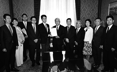 2024.4.25 外国人労働者安心就労法案を衆議院に提出