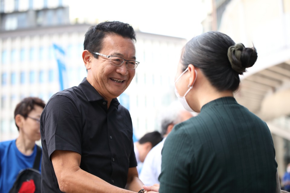 川内博史