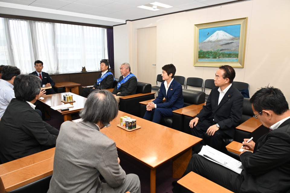 水俣病患者会・弁護団 泉健太 西村智奈美 野間健