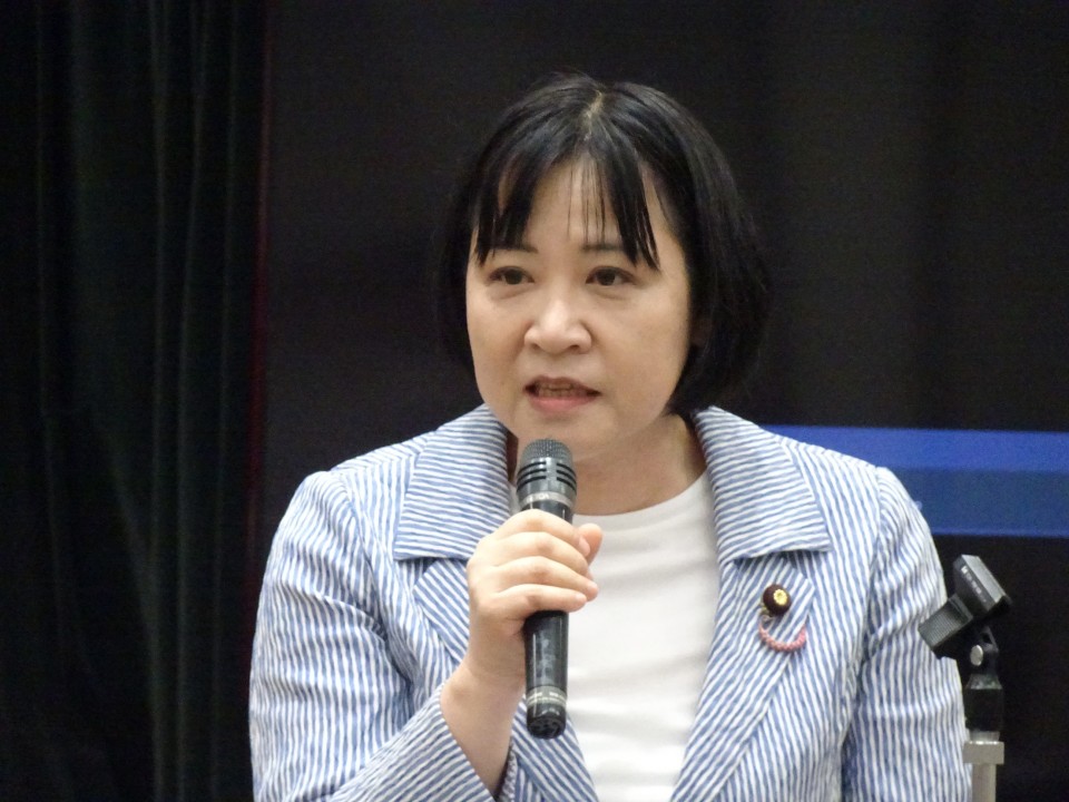 結団式にて森林労連との連携の意を述べる岸真紀子参院議員 DSC05602.JPG