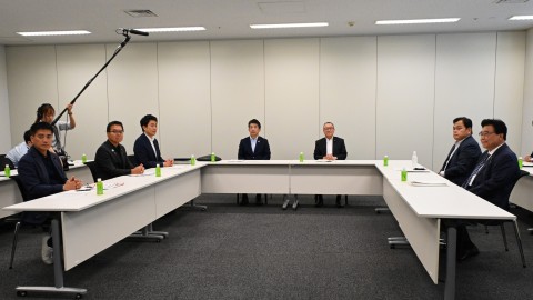 ガソリン暫定税率廃止に向けた補助金の段階的拡充について議論　第2回与野党実務者協議
