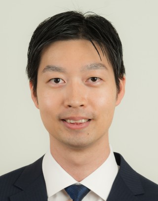 明石しんたろう