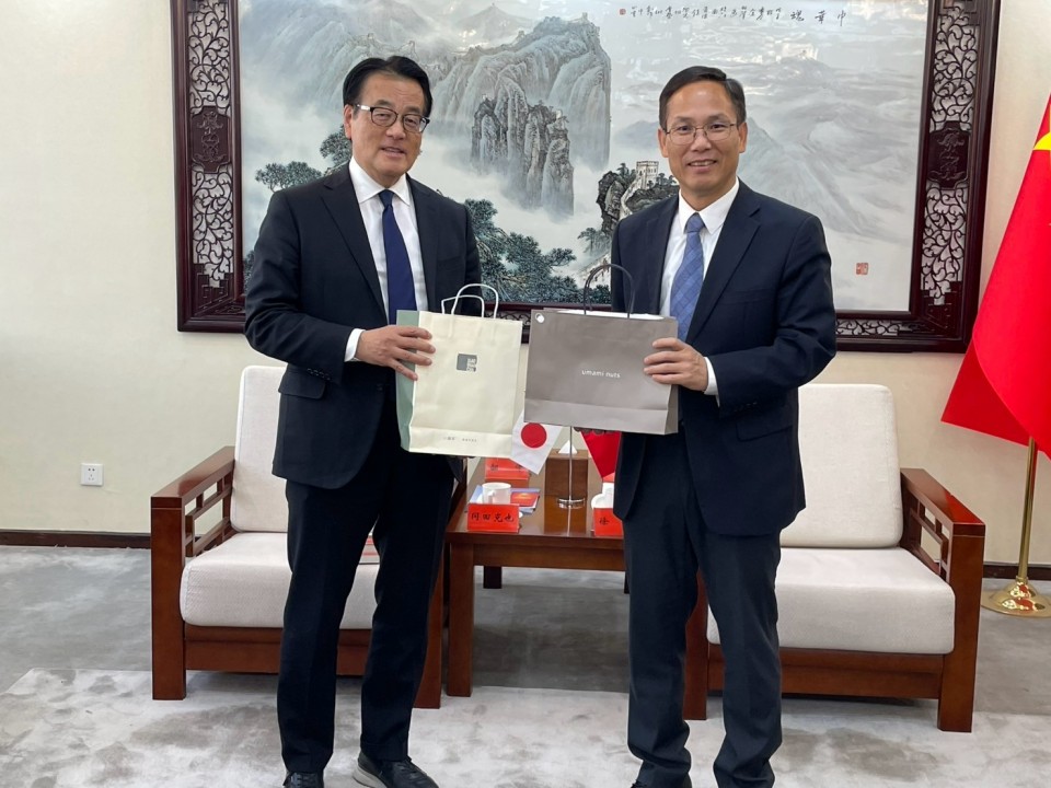 LINE_ALBUM_2025320-23党訪中団_250325_35.jpg