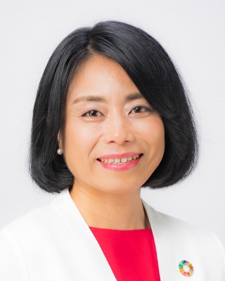喜友名智子