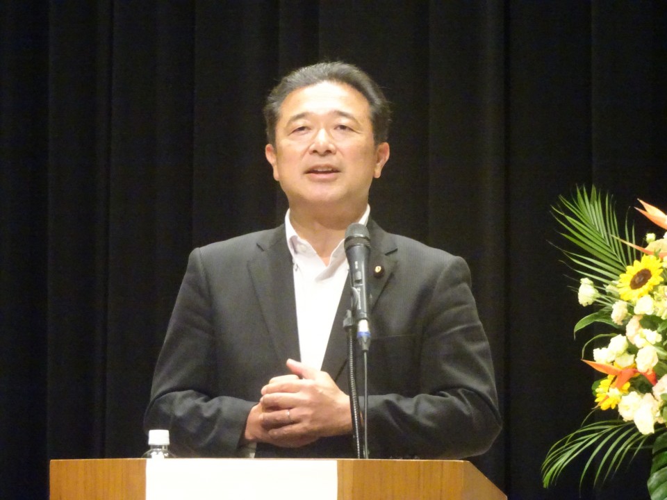 新興政党の勢いが強まる中、これまで取り組んできた核廃絶や平和への取り組みが広島の人に届いたとして、選挙戦を振り返る森本真治参議院議員 DSC00396.JPG