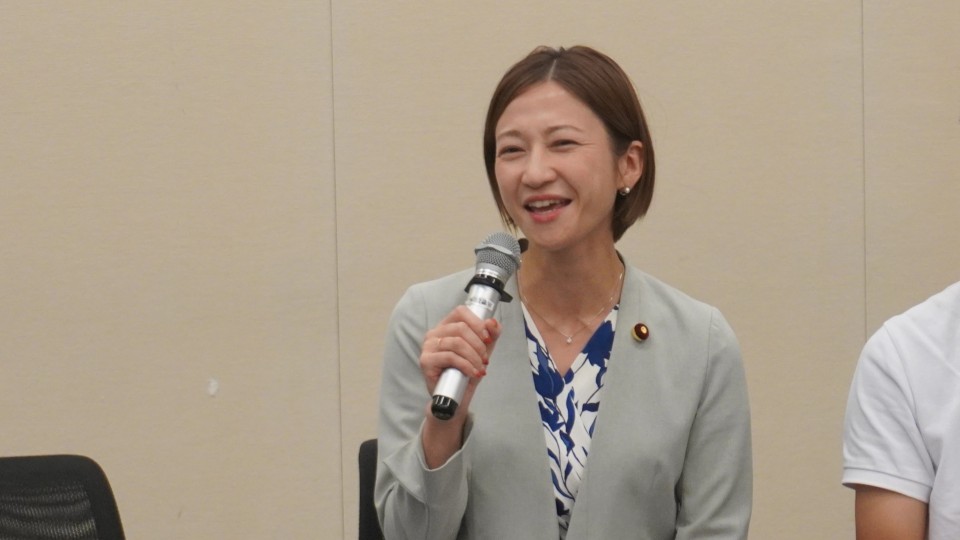 酒井なつみ 衆院議員 酒井さん.JPG