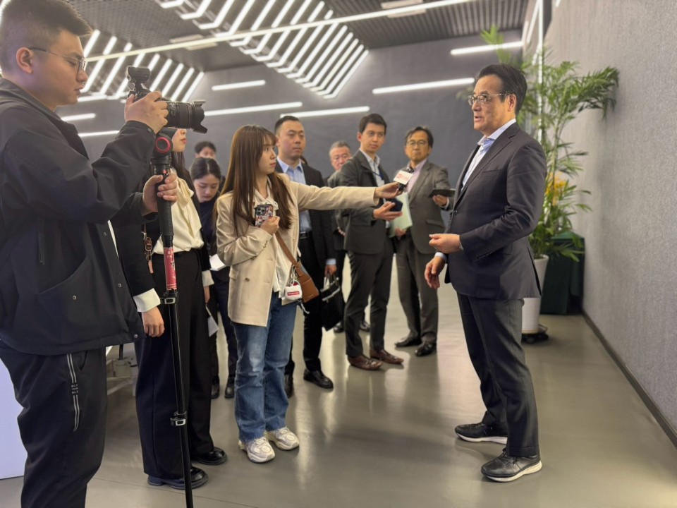 LINE_ALBUM_2025320-23党訪中団_250325_146.jpg