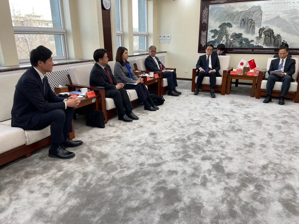 LINE_ALBUM_2025320-23党訪中団_250325_37.jpg