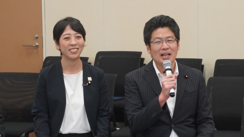 (左)山内佳菜子 参院議員 (右)山登志浩 衆院議員 山内さん山さん.JPG