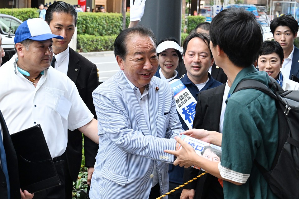 握手加工.jpg
