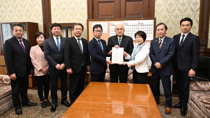 カスタマーハラスメント対策関連　労働安全衛生法及び特定受託事業者に係る取引の適正化等に関する法律の一部を改正する法律案　石橋通宏　森本真治　森屋隆　小沢雅仁　村田享子