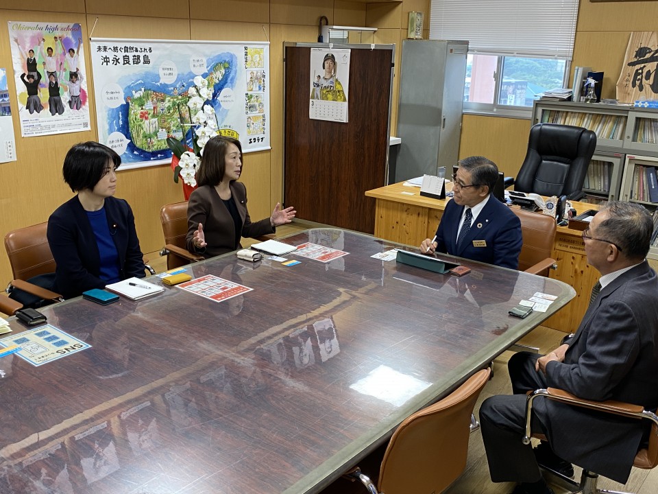 写真7_和泊町長.JPG
