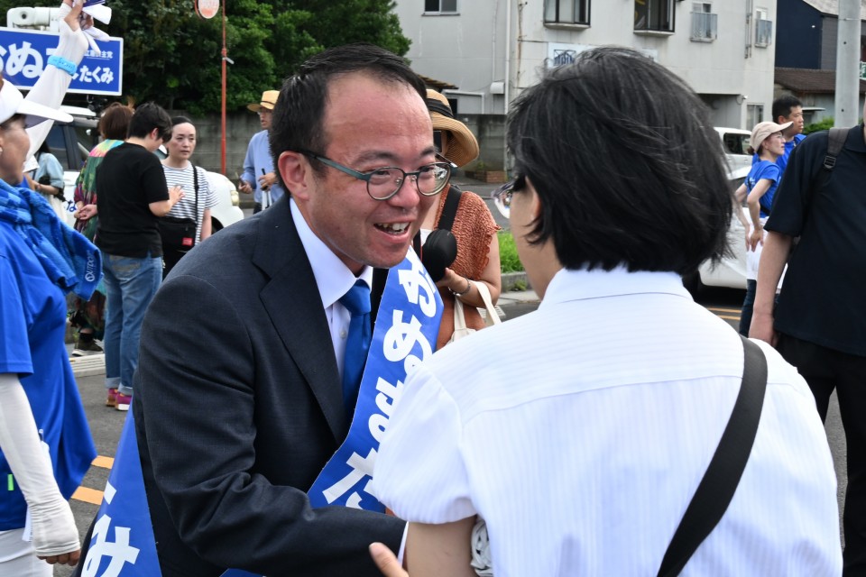 握手加工.jpg