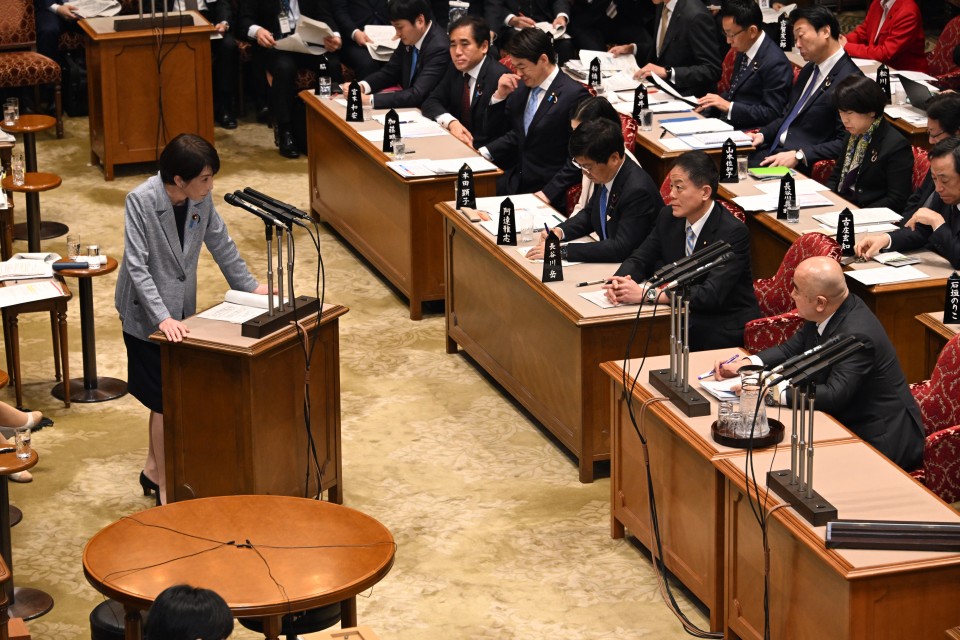 20251212_095614参院予算委員会 森本 鬼木.JPG