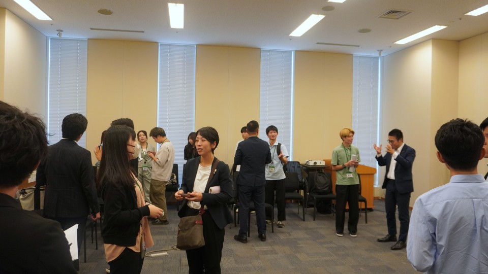 終了後もワイワイ 井戸端.JPG