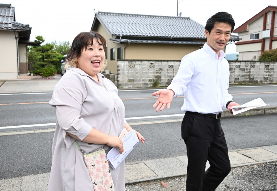 コネクトほーむ代表の井上恵理子さん(左) 20250525_151506-.jpg