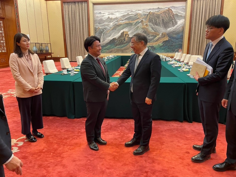 LINE_ALBUM_2025320-23党訪中団_250325_15.jpg