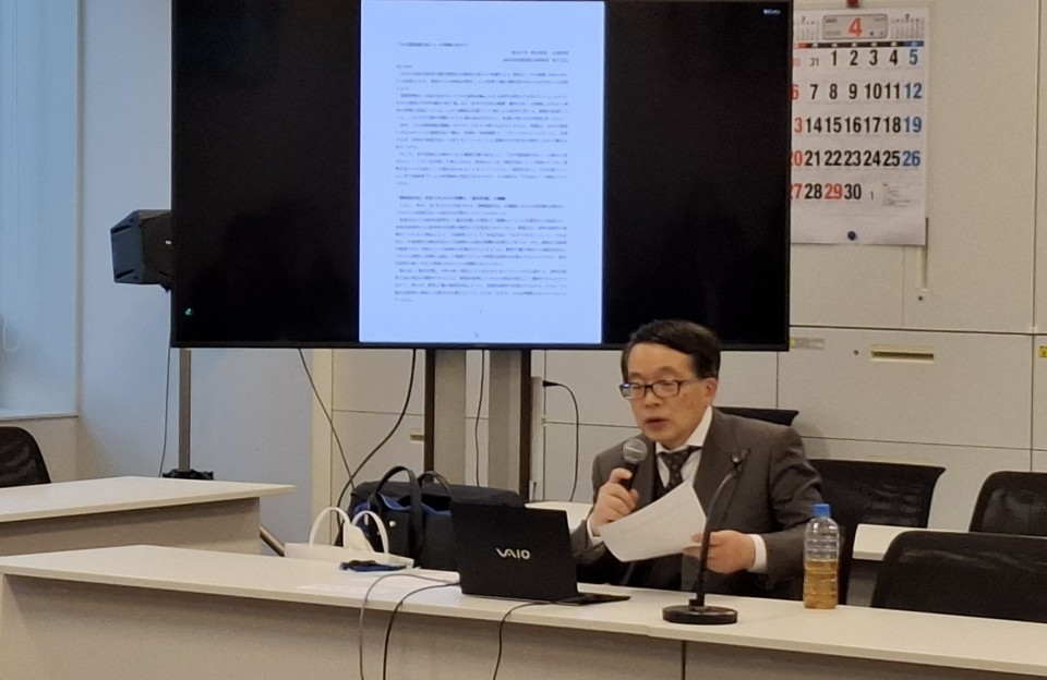 講演する鈴木先生.jpg