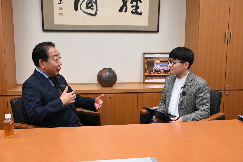 64号5面・対談A.JPG