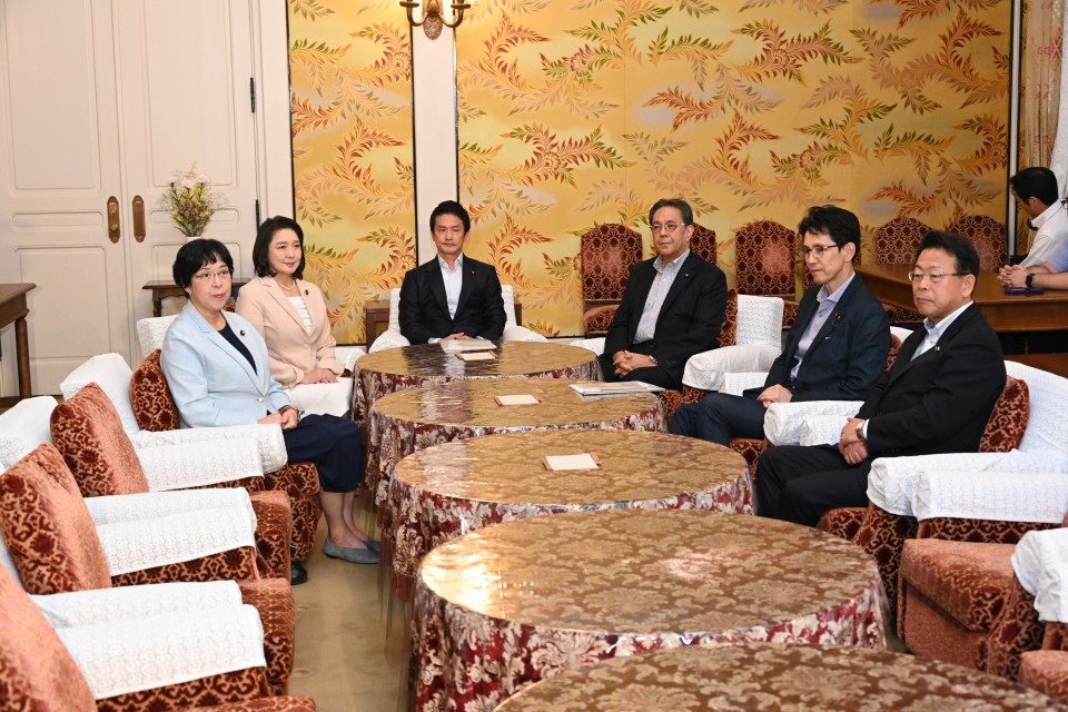 202608313党党首会談に臨む水岡俊一代表と田名部匡代幹事長