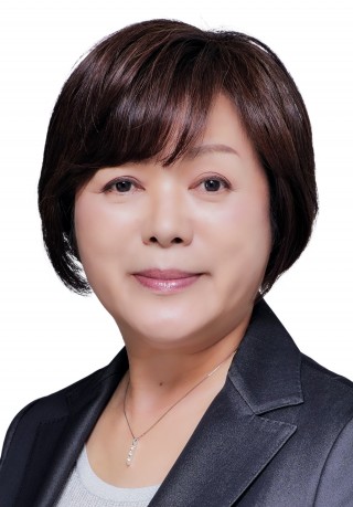 やなぎ誠子