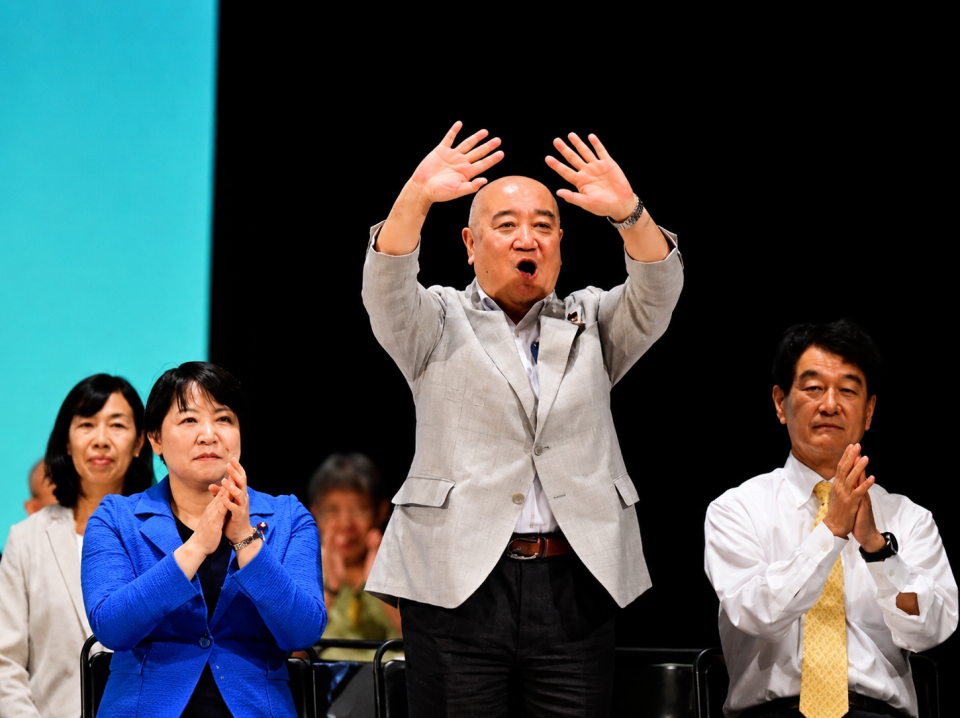 組織内議員として紹介を受ける鬼木誠参院議員 組織内議員として紹介を受ける鬼木誠参院議員