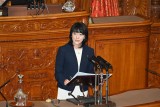 20261009参院本会議で代表質問に立つ三上えり議員