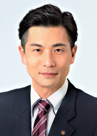 北島こうへい