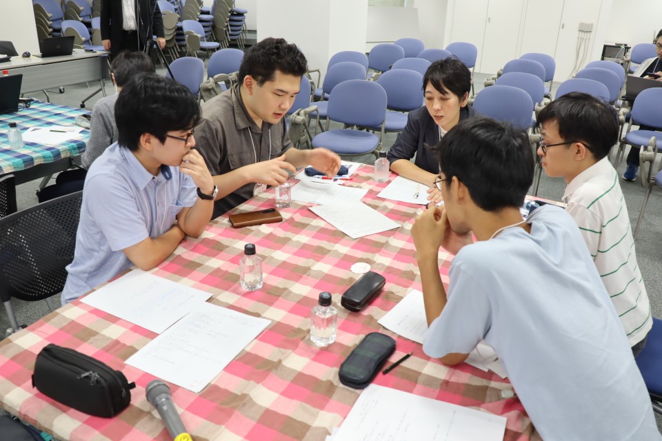 グループワークの様子① 20260913りっけんユース夏企画「理想のまちづくり」の様子