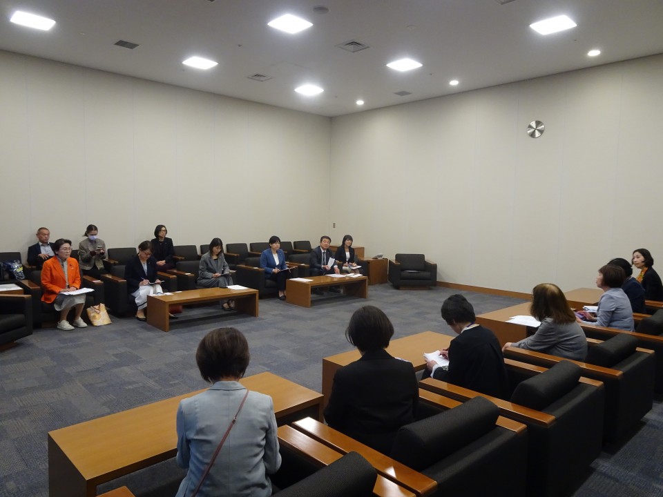 全国女性税理士連盟との意見交換の様子=2026年4月21日