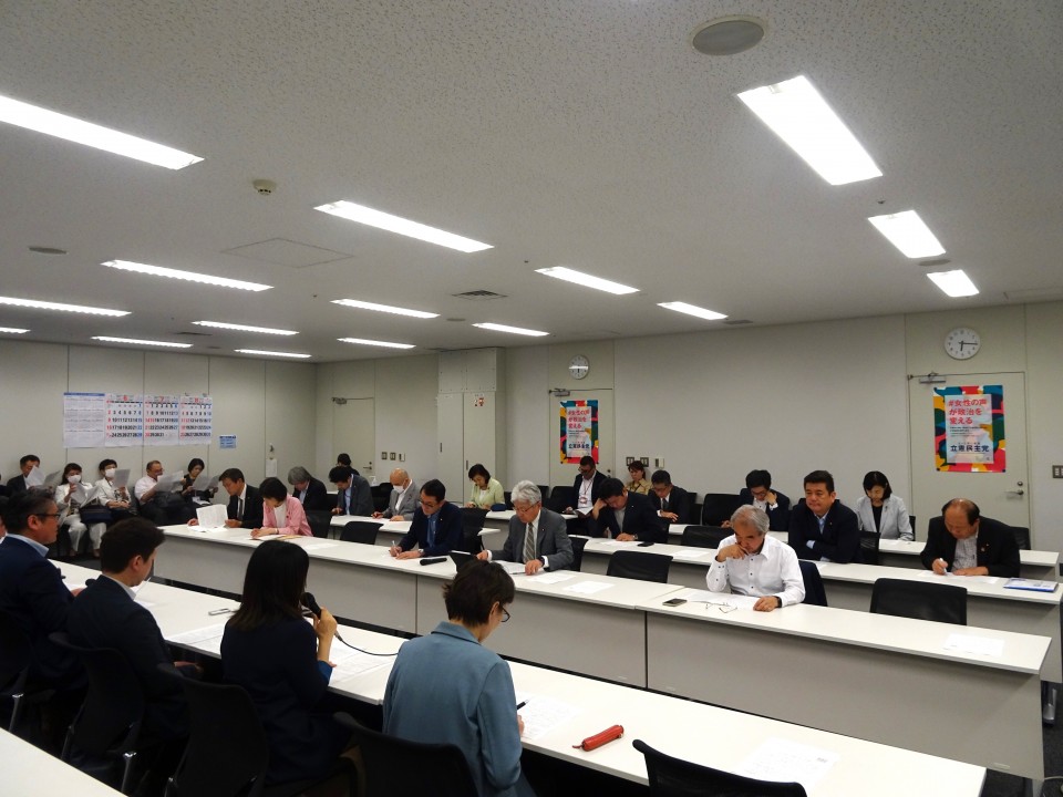 逢坂誠二 野田国義 後藤祐一 森山浩行 吉川元 打越さく良 福田昭夫 道下大樹 神谷裕 鬼木誠 岸真紀子 牧山ひろえ 金子恵美