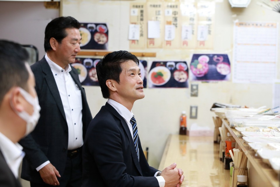 升田世喜男 小川淳也