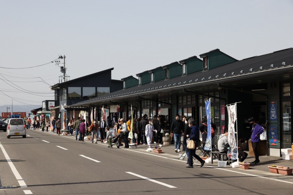堤防の下に位置する施設 20230311_123228_01_rez.JPG