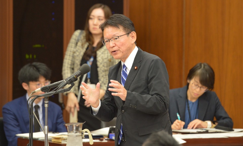 長妻昭