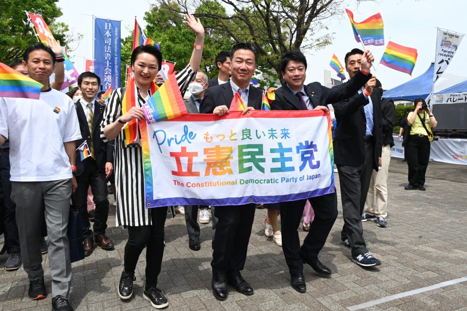 吉田はるみ 石川大我 福山哲郎