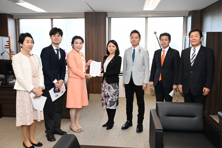 保育施設の職員配置改善加算措置に関する条件緩和　森田俊和　坂本祐之輔　柚木道義　早稲田ゆき　高木真理　奥村政佳　こども家庭庁